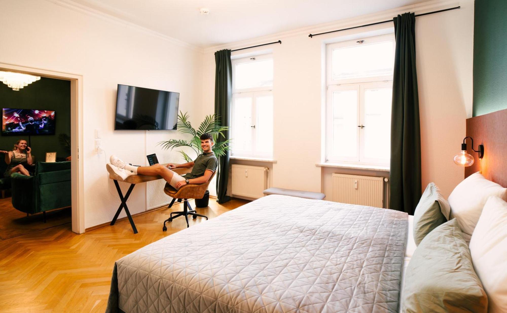 Rebelrents #4 Design Trifft Komfort - Einzigartiges Ferienapartment In Der Nahe Des Hauptbahnhofs Halle  Eksteriør bilde